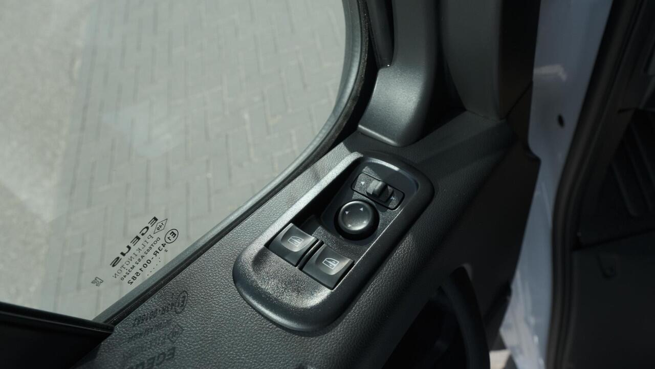 Renault MASTER T45 165 dCi L3 Energy | Bakwagen | Distribox | Navigatie | Cruise Control | Apple Carplay | Climate Control