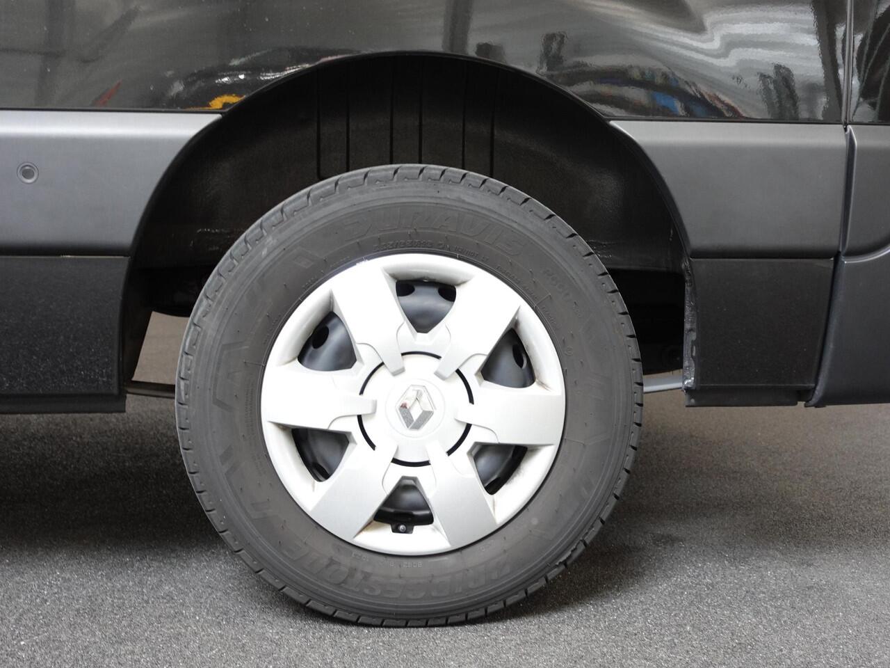 Renault MASTER T33 2.3 dCi 135PK L2H2 Work Edition Airco Cruise Camera Navigatie Parkeersensoren Trekhaak