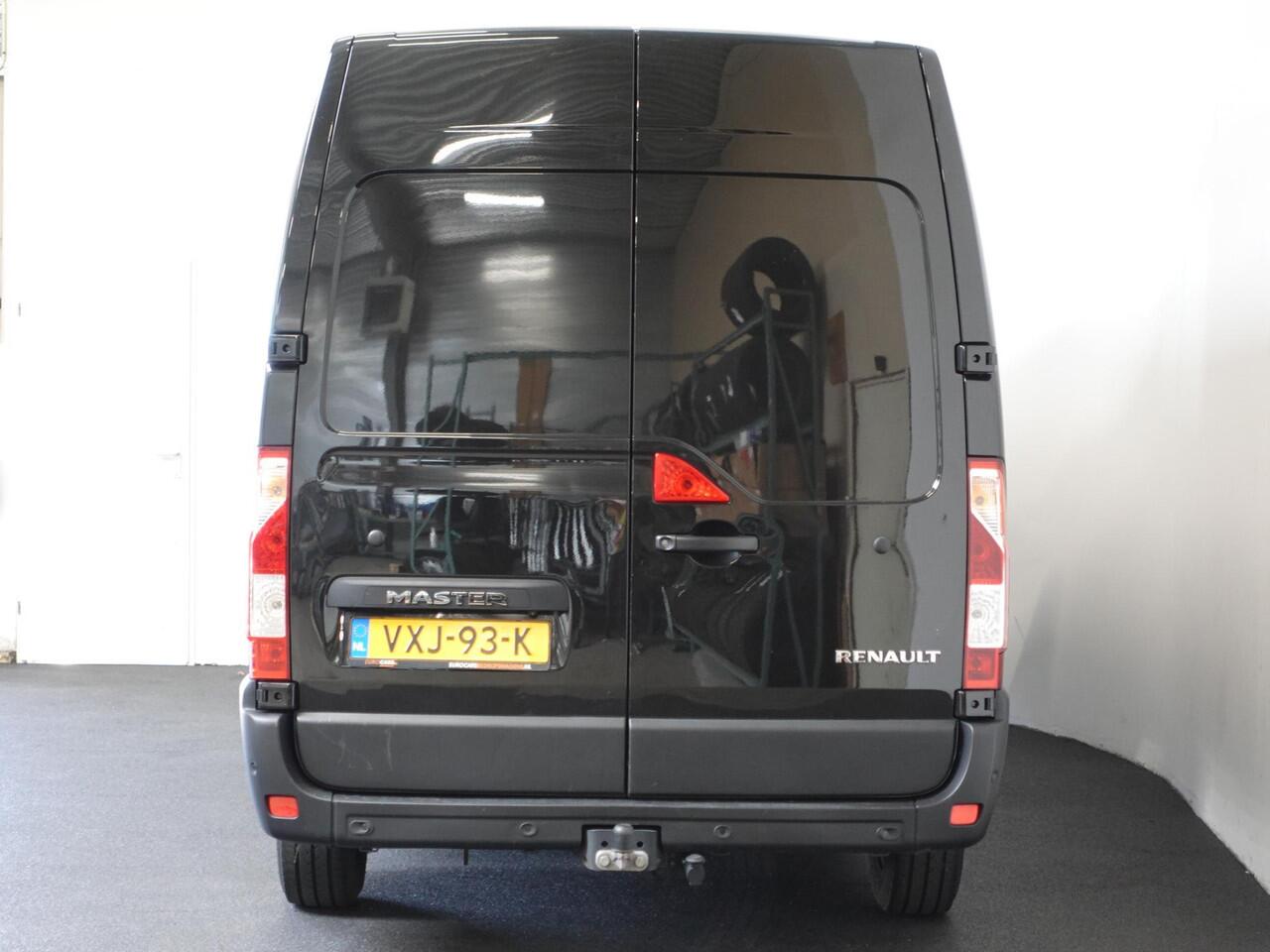 Renault MASTER T33 2.3 dCi 135PK L2H2 Work Edition Airco Cruise Camera Navigatie Parkeersensoren Trekhaak