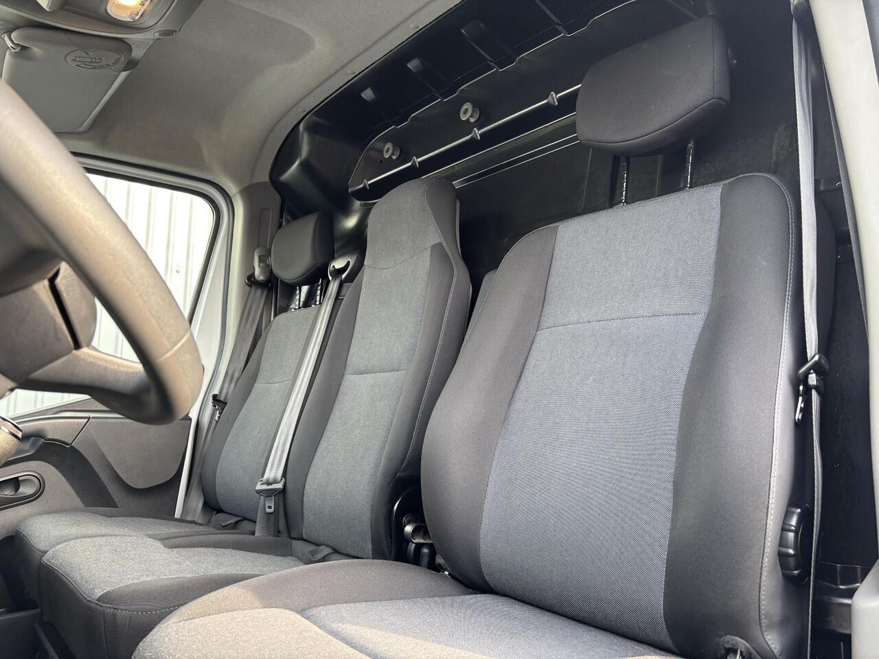 Renault MASTER T35 2.3 dCi 150 L2H2*A/C*CRUISE*NAVI*HAAK*3PERS*