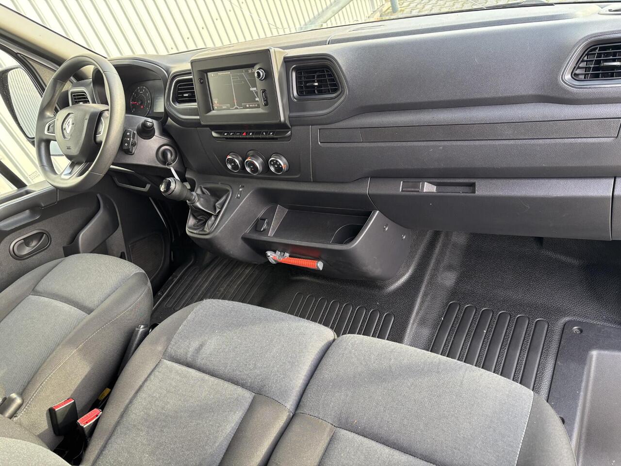 Renault MASTER T35 2.3 dCi 150 L2H2*A/C*CRUISE*NAVI*HAAK*3PERS*