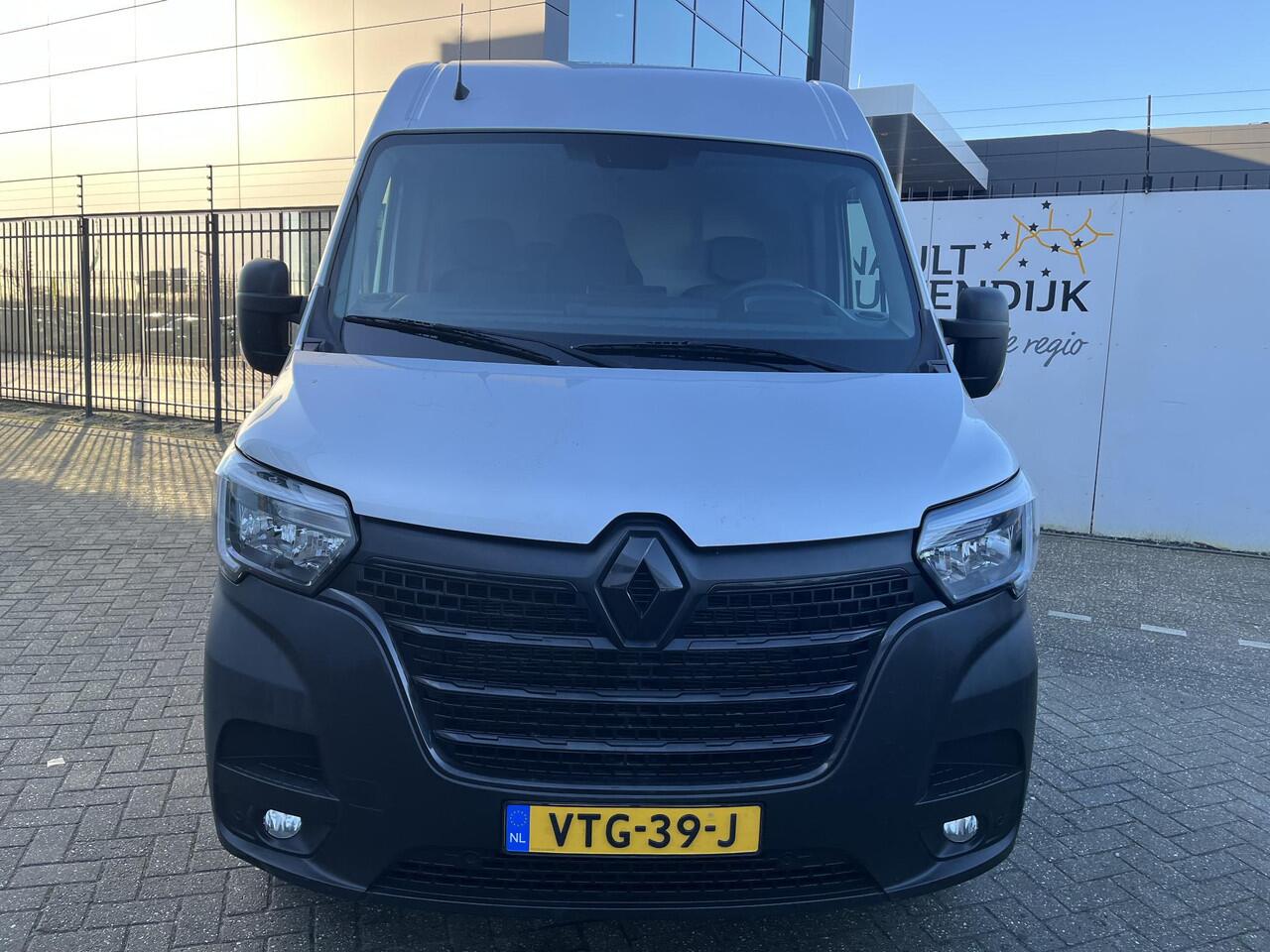 Renault MASTER T35 2.3 dCi 150 L2H2 Energy Work Edition / AIRCO / SIDEBARS / PARKEERSESNOREN / NAVIGATIE / TREKHAAK / BETIMMERING