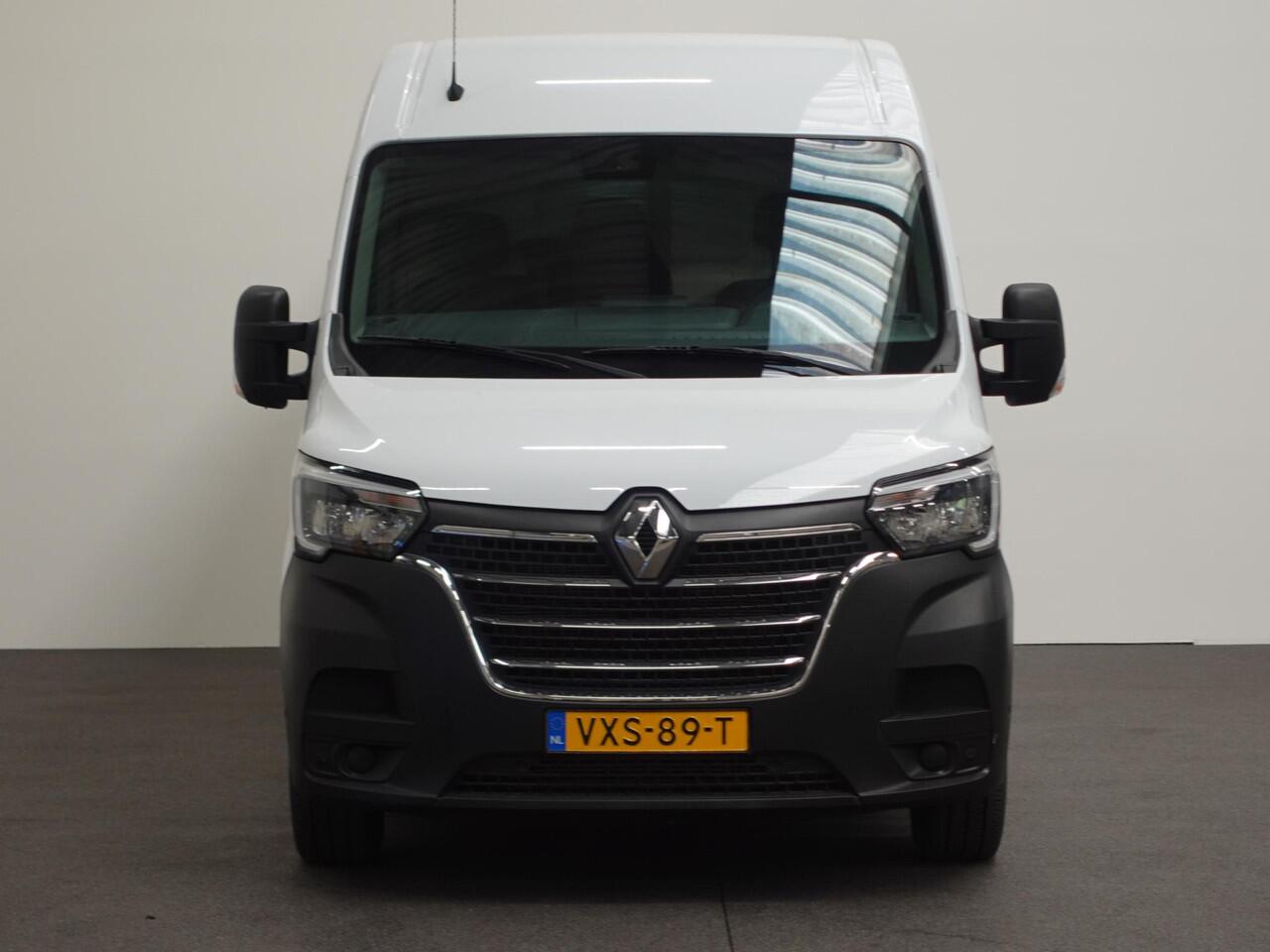 Renault MASTER T33 2.3 dCi 135PK L2H2 Work Edition Airco Cruise Camera Navi Parkeersensoren Trekhaak