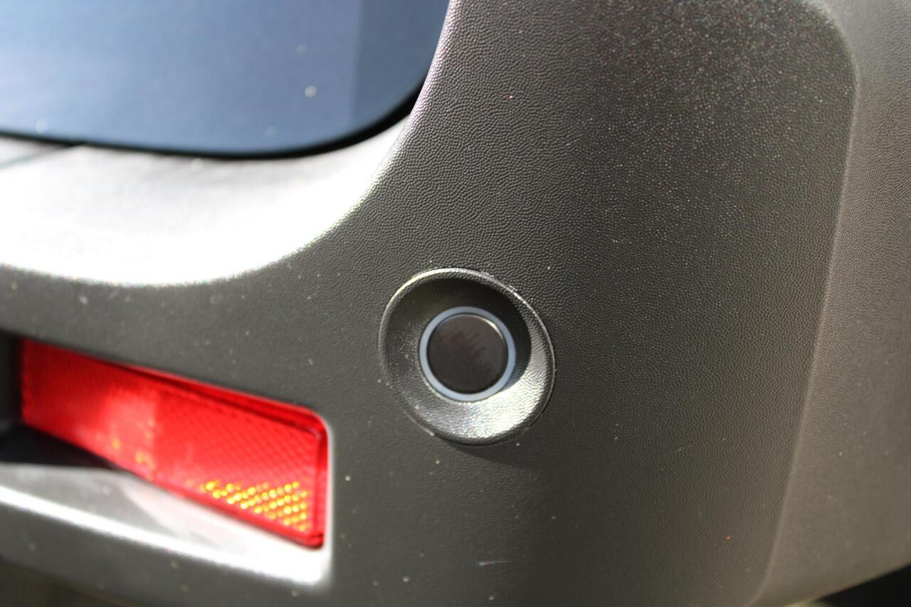 Renault MASTER T35 2.0 dCi 130 L2H2 Advance Achterruitrij Camera | Parkeer sensoren | Armsteun