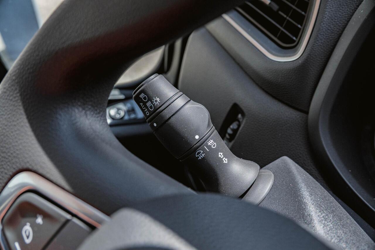 Renault MASTER 2.3 dCi 135PK L3H2 NAVI CAMERA PDC V+A Renault Master T35 2.3 dCi 135 L3H2 Comfort