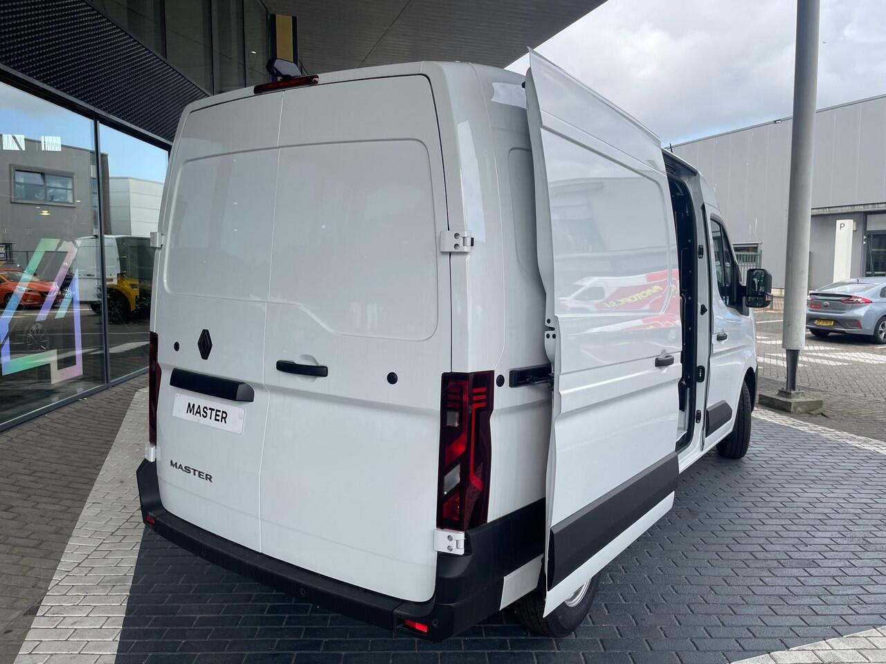 Renault MASTER T35 2.0 dCi 150 L2H2 Extra VOORRAADMODEL ZONDER BPM!!