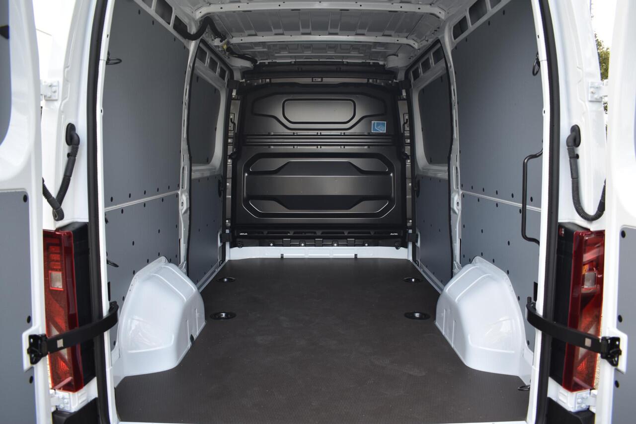 Renault MASTER T35 2.0 dCi 130pk L2H2 Advance | NIEUW | dubbele schuifdeur | Trekhaak | Allseason-banden | achteruitrijcamera | Navigatie