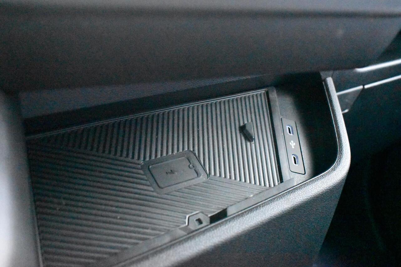 Renault MASTER T35 2.0 dCi 130 L2H2 Advance | BPM VRIJ | TREKHAAK | CLIMATE CONTROL | DRAADLOZE TELEFOONLADER | PDC | SNEL RIJDEN