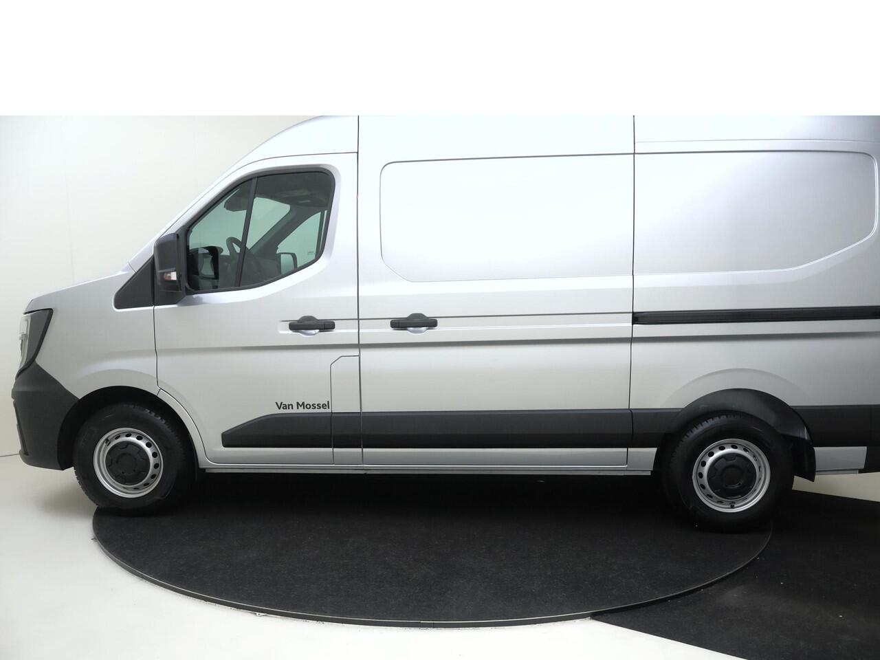 Renault MASTER T35 2.0 dCi 130 L2H2 Advance | Navigatie | Parkeersensoren & Camera | Zijschuifdeur link | Betimmering | Trekhaak |