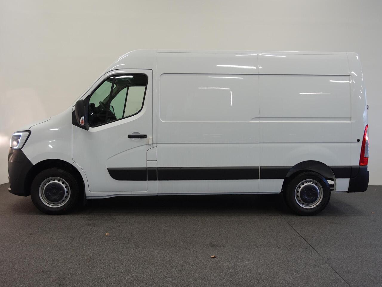 Renault MASTER T33 2.3 dCi 135PK L2H2 BPM VRIJ! Airco Cruise control Parkeersensoren Navigatie Trekhaak