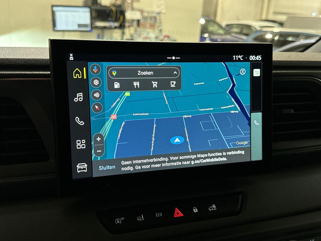 Renault MASTER T35 2.0 dCi 130pk L2H2 Advance | Nieuw | BPM-vrij | Rijklaarprijs | Dubbele schuifdeur | navigatie | vierseizoenbanden met spatschermen | trekhaak |,houtenvloer en kunststof wandbekleding | achteruitrijcamera | rear step | geintegreerde opstap in de achte