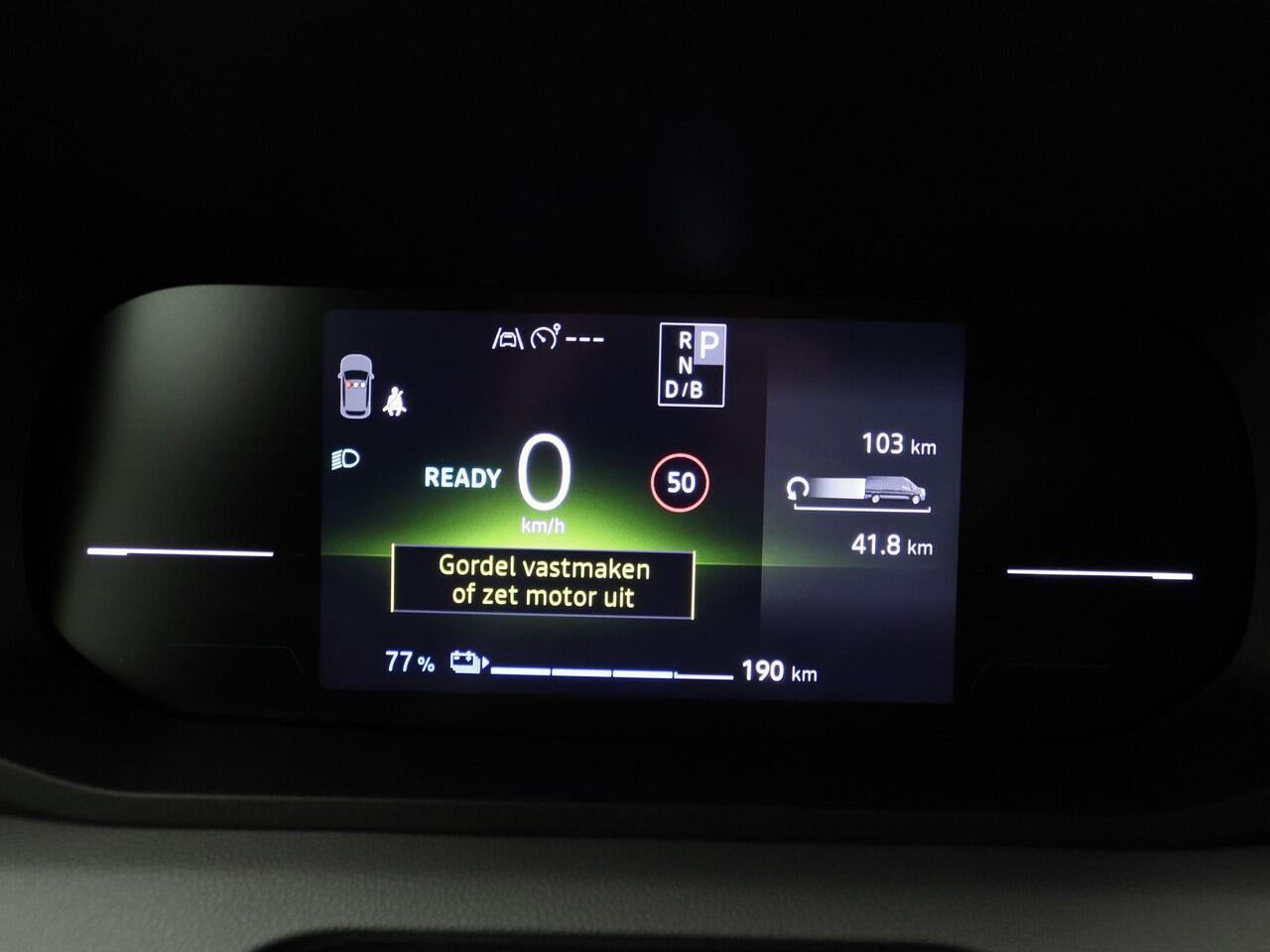 Renault MASTER E-Tech T35 L2H2 Advance long range 87 kWh | Black Edition | Climate Control | Cruise Control | Navigatie | Parkeersensoren v+a & Achteruitrijcamera | Trekhaak |