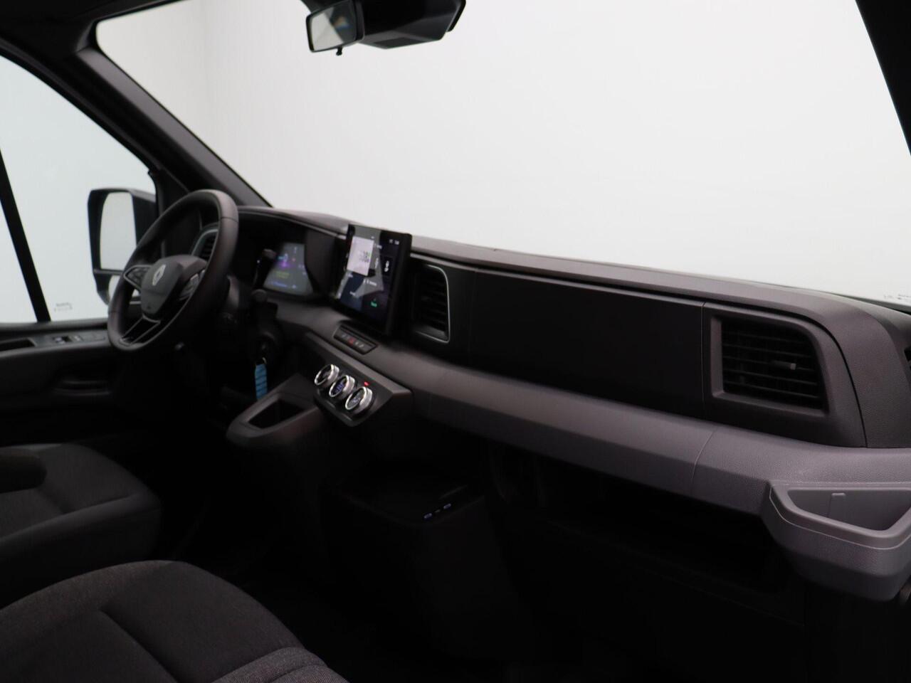 Renault MASTER E-Tech T35 L2H2 Advance long range 87 kWh | Achterdeuren met ramen | Laadruimtebetimmering | Achteruitrijcamera | Elek. verwarmbaar voorruit | Vierseizoenbanden |