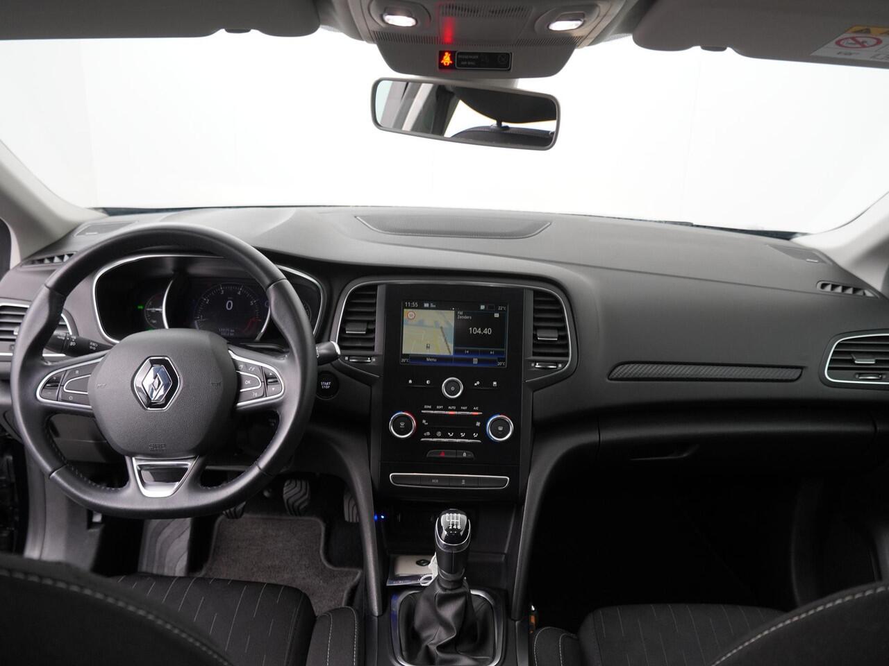 Renault MEGANE Estate 1.3 TCe Limited - Navigatie - Climate Control - Trekhaak - Lichtmetalen velgen