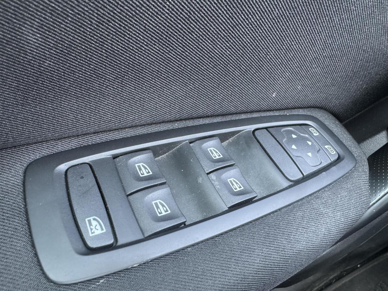 Renault MEGANE 1.3 TCe Zen 52.254KM!!