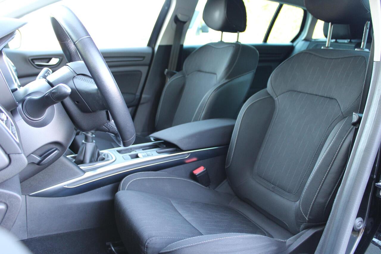 Renault MEGANE Estate 1.3 TCe Limited | PARKEERSENSOREN | AIRCONDITIONING | CRUISE CONTROL | APPLE CARPLAY & ANDROID AUTO