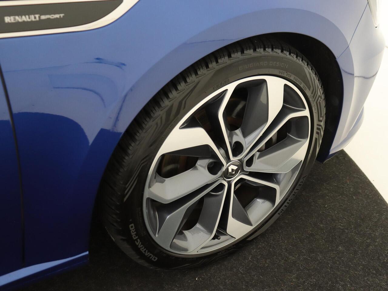 Renault MEGANE Estate 1.6 TCe GT | 205PK | Automaat | Bluetooth | Airco | Apple Carplay & Android Auto | Cruise Control | Led koplampen | lichtmetalen velgen 17