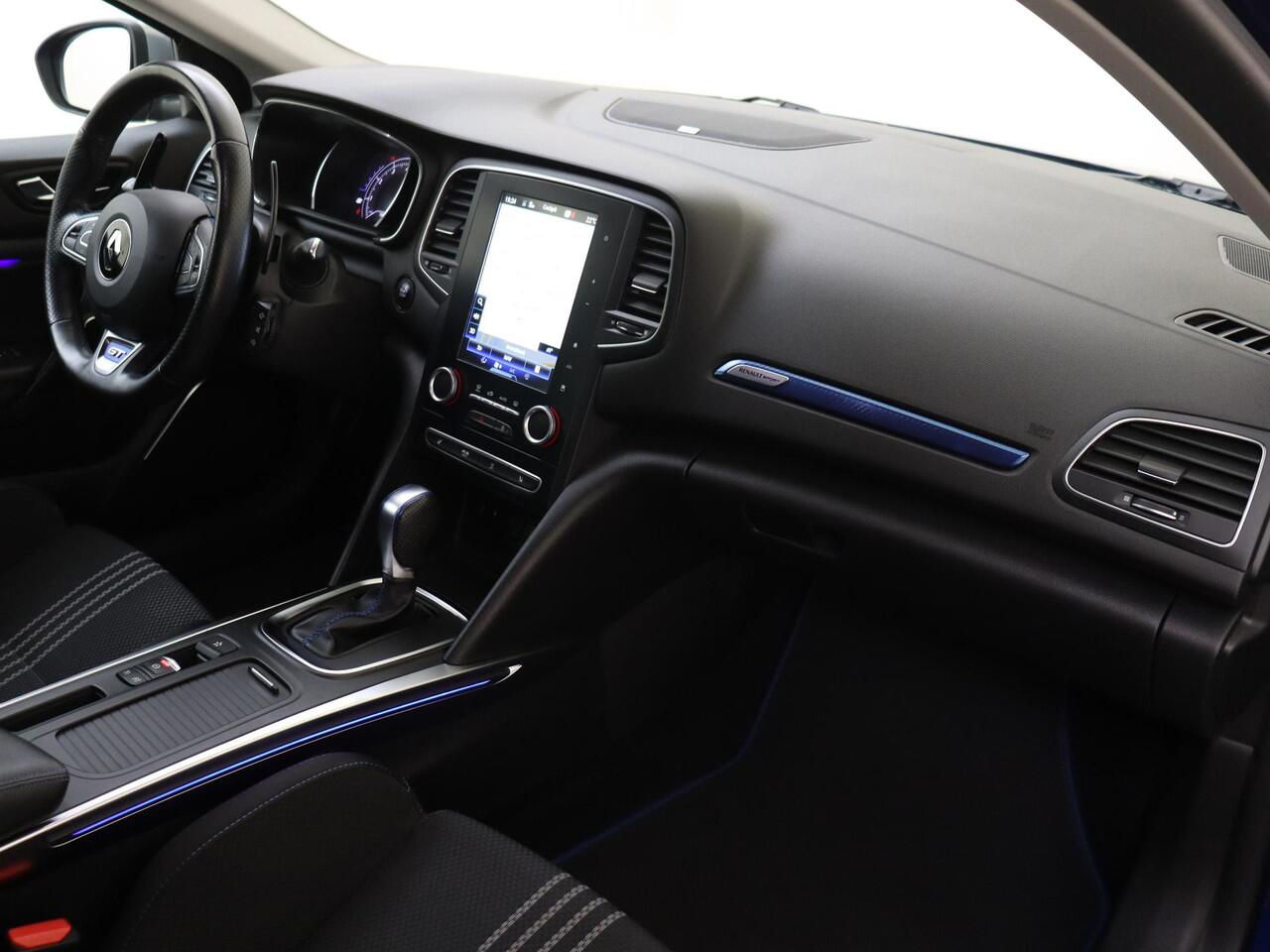 Renault MEGANE Estate 1.6 TCe GT | 205PK | Automaat | Bluetooth | Airco | Apple Carplay & Android Auto | Cruise Control | Led koplampen | lichtmetalen velgen 17