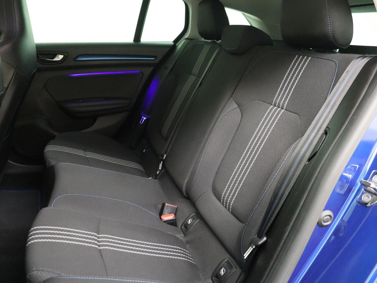 Renault MEGANE Estate 1.6 TCe GT | 205PK | Automaat | Bluetooth | Airco | Apple Carplay & Android Auto | Cruise Control | Led koplampen | lichtmetalen velgen 17