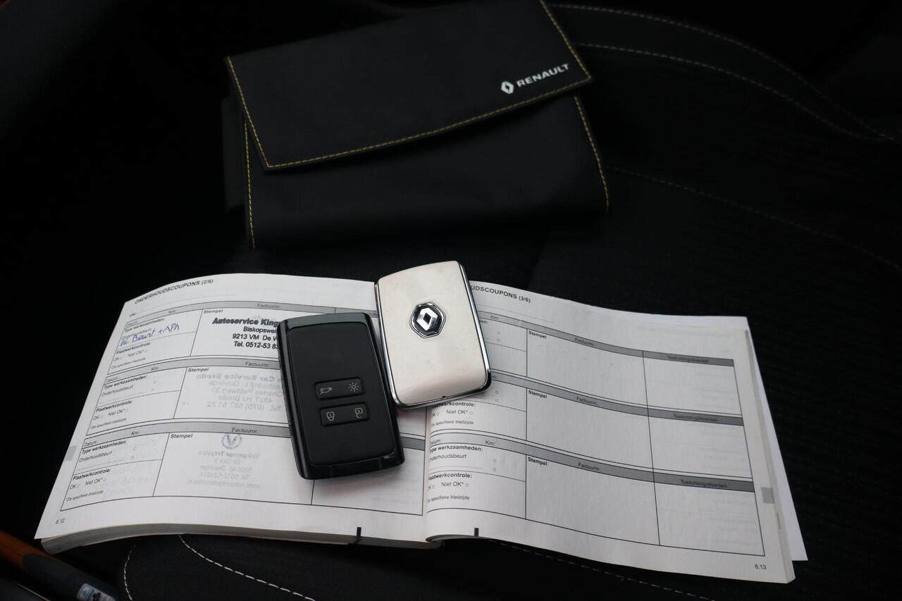 Renault MEGANE Estate 1.5 dCi Limited Navigatie, Trekhaak, Climate control, Cruise control, Lichtmetalen wielen