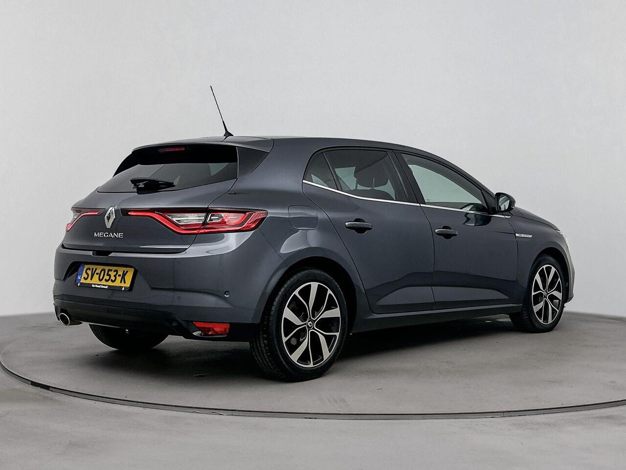 Renault MEGANE 1.3 TCe Bose 140PK | Navigatie | Climate Control | Apple Carplay/Android Auto | Achteruitrijcamera | Incl. winterbanden op velgen
