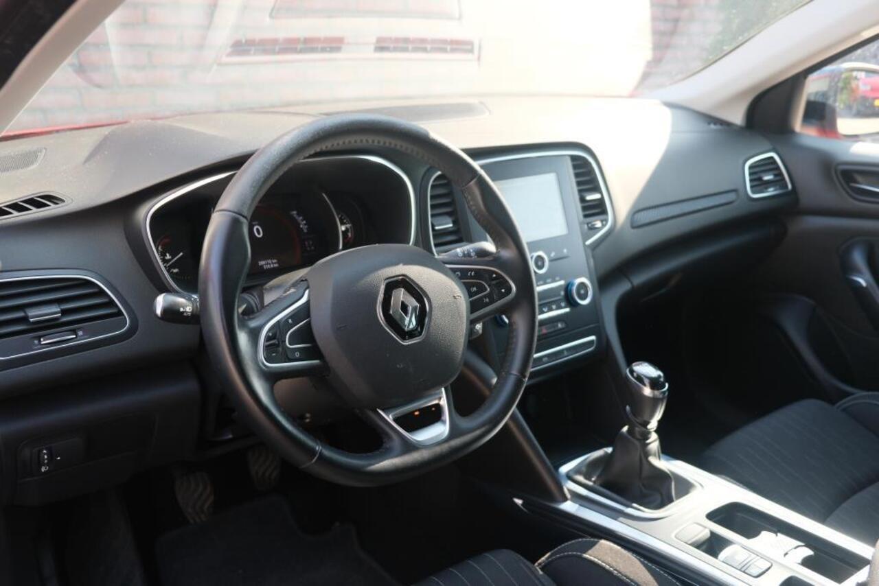 Renault MEGANE 1.3 TCe 140pk Estate Limited | Navi | App Connect | Climate | Cruise | Keyless | PDC | Trekhaak