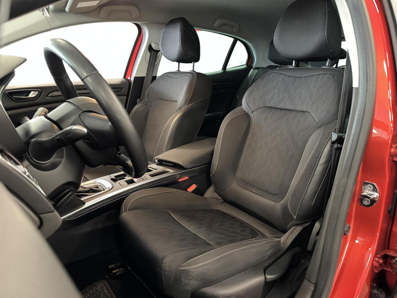 Renault MEGANE 1.3 TCe Limited NAVIGATIE, ECC AIRCO, STOELVERWARMING