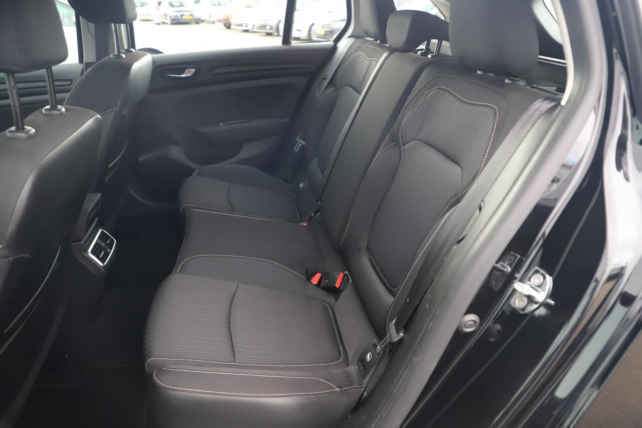 Renault MEGANE Estate 1.3 TCe Limited Navigatie Carplay Android Climate Cruise Control Parkeersensor