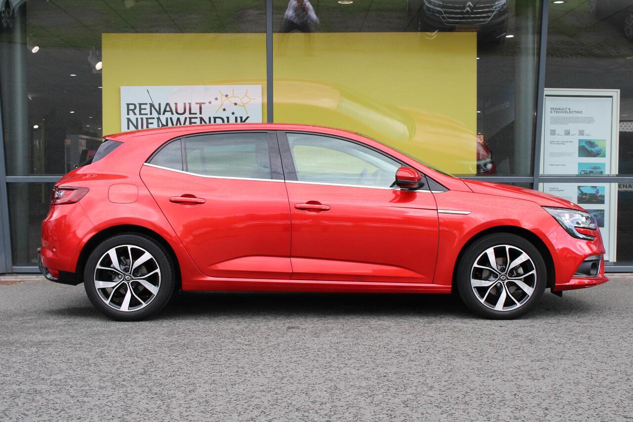 Renault MEGANE 1.3 TCe Bose | TREKHAAK | BLIND SPOT | CAMERA | PARKEERSENSOREN | CLIMATE CONTROL | CRUISE CONTROL | APPLE CARPLAY