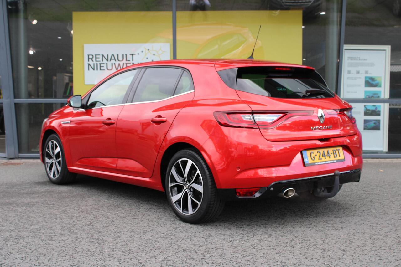 Renault MEGANE 1.3 TCe Bose | TREKHAAK | BLIND SPOT | CAMERA | PARKEERSENSOREN | CLIMATE CONTROL | CRUISE CONTROL | APPLE CARPLAY