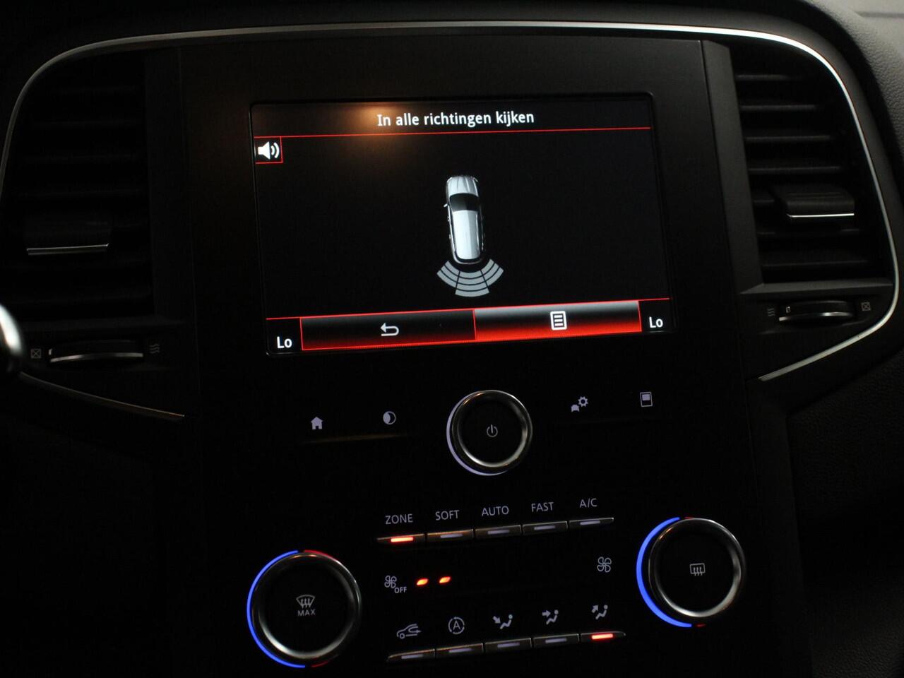 Renault MEGANE Estate 1.3 TCe Limited Cruise control Climate control Navigatie Parkeersensoren achter Lichtmetalen velgen LED