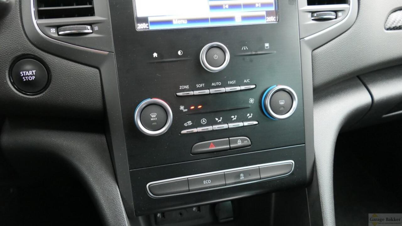 Renault MEGANE Estate TCe 140 Limited