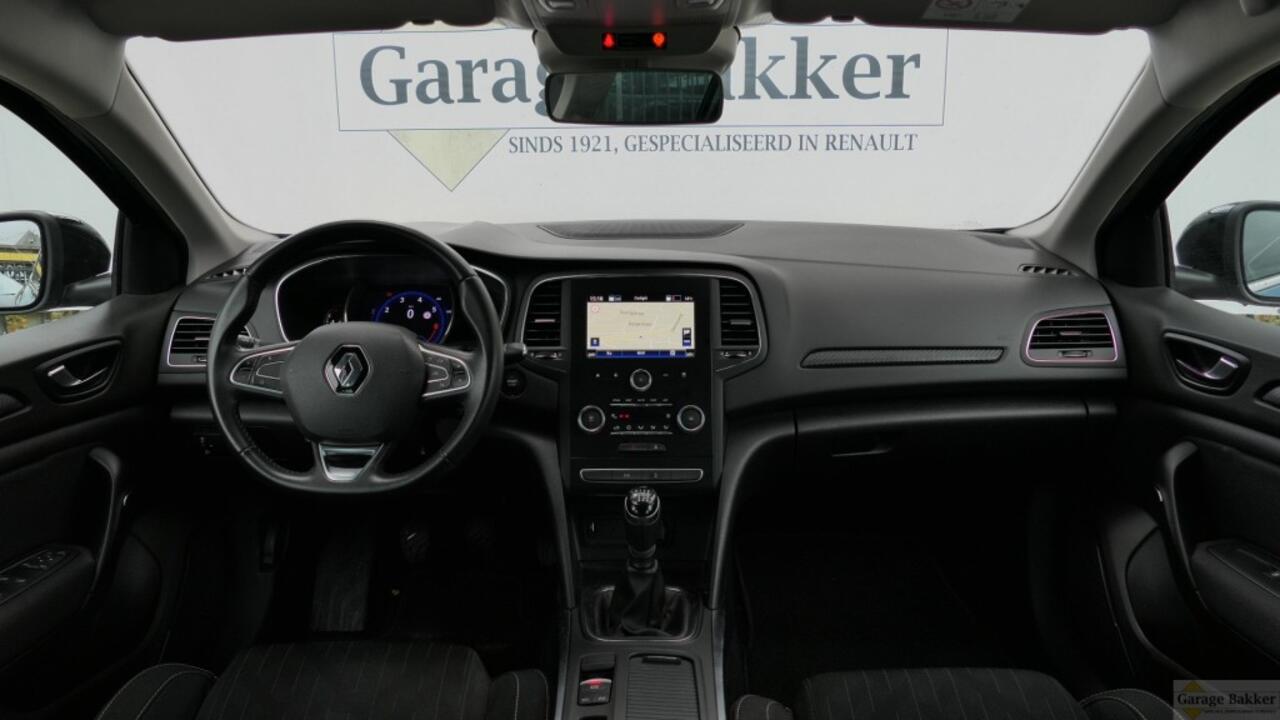 Renault MEGANE Estate TCe 140 Limited