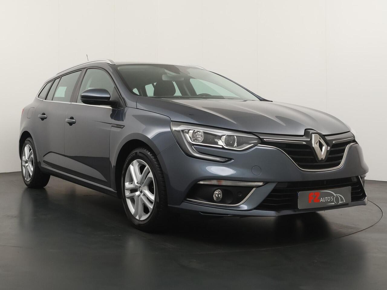 Renault MEGANE Estate 1.3 TCe Limited - Navigatie - Parkeersensoren V+A - Trekhaak - Cruise Control