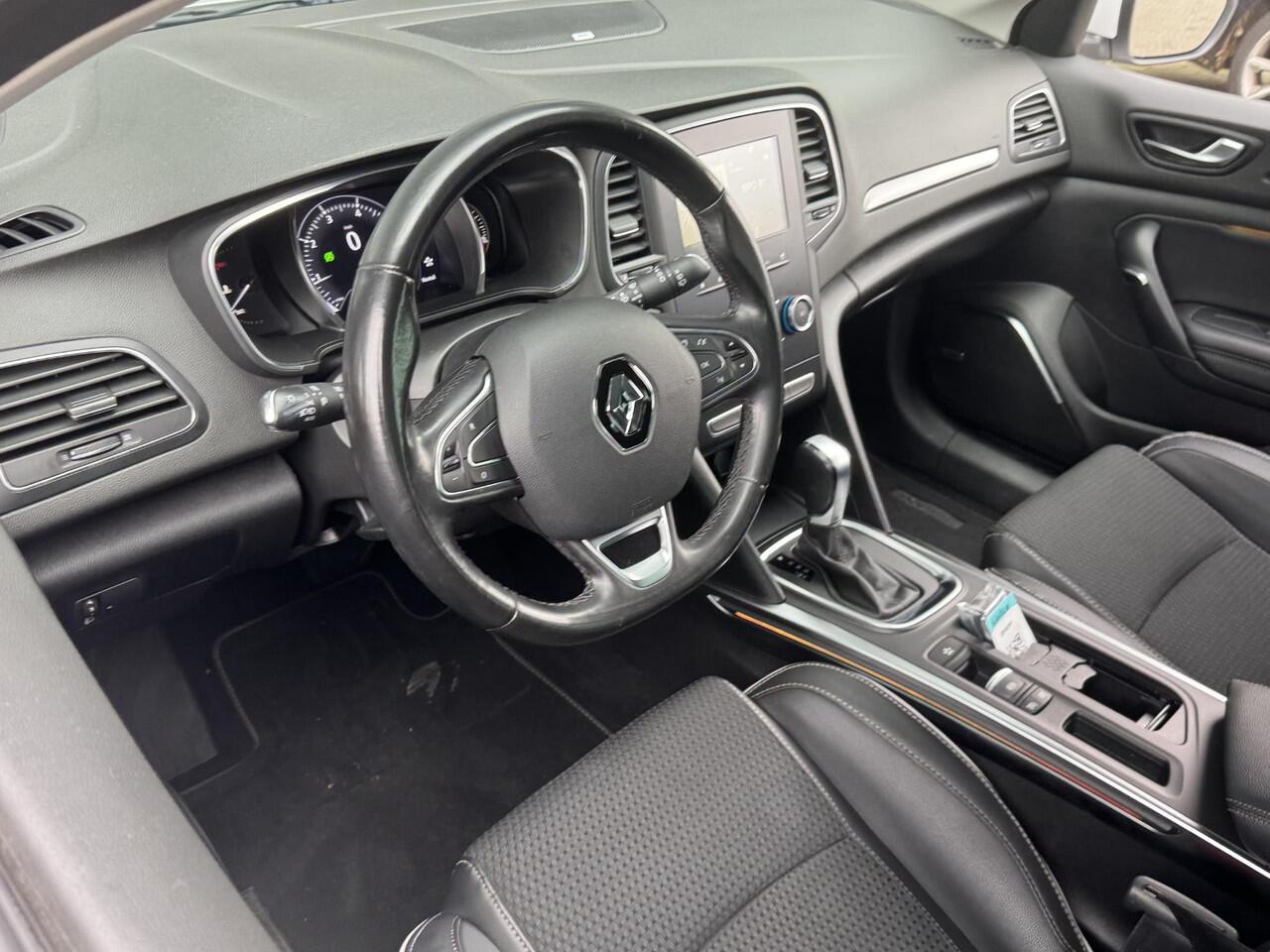 Renault MEGANE ESTATE 1.3 TCE BOSE I AUTOMAAT I APPLE CARPLAY I CLIMATE CONTROL I CRUISE CONTROL I NAVIGATIE