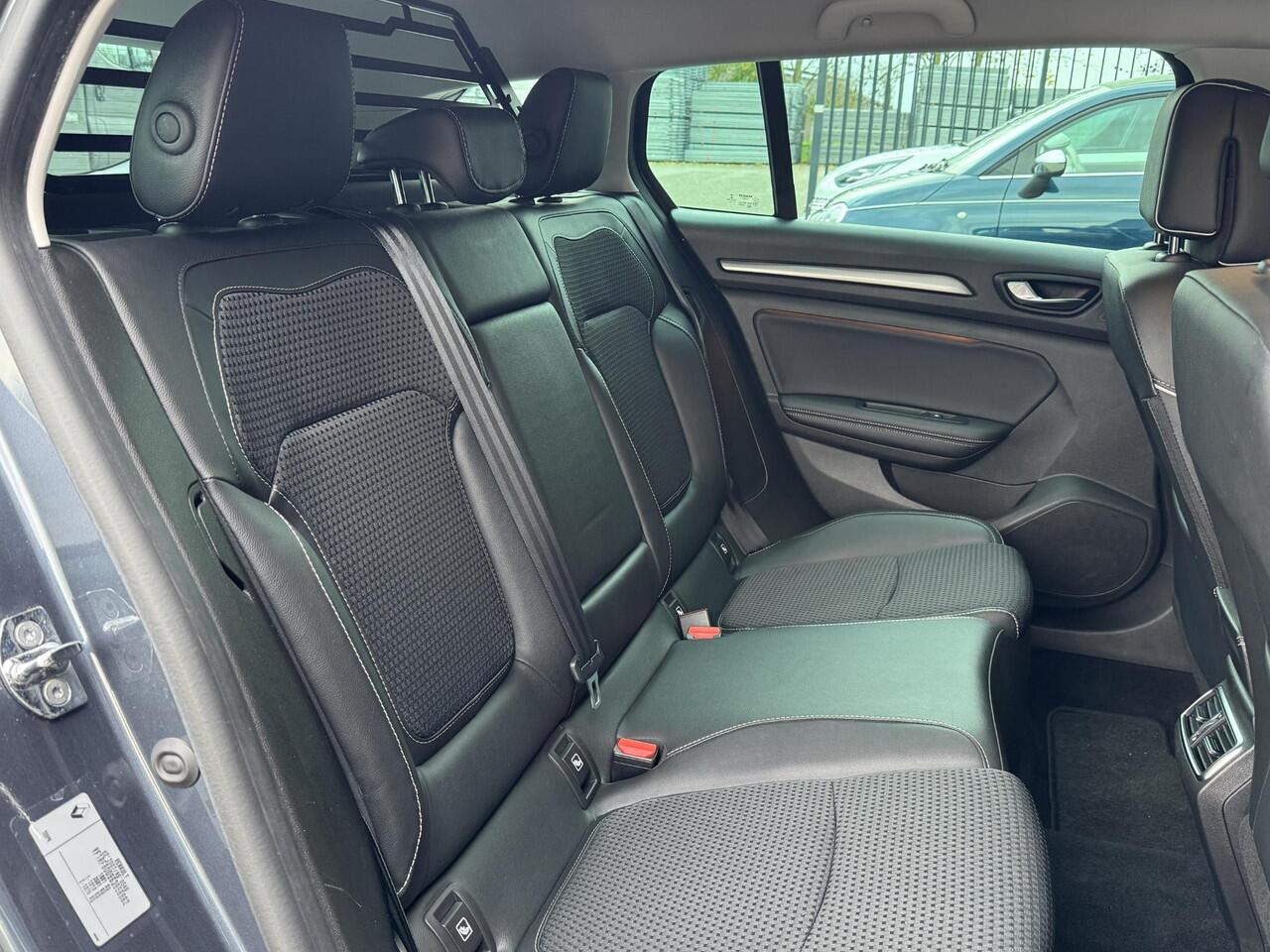 Renault MEGANE ESTATE 1.3 TCE BOSE I CLIMATE CONTROL I CRUISE CONTROL I NAVIGATIE I APPLE CARPLAY