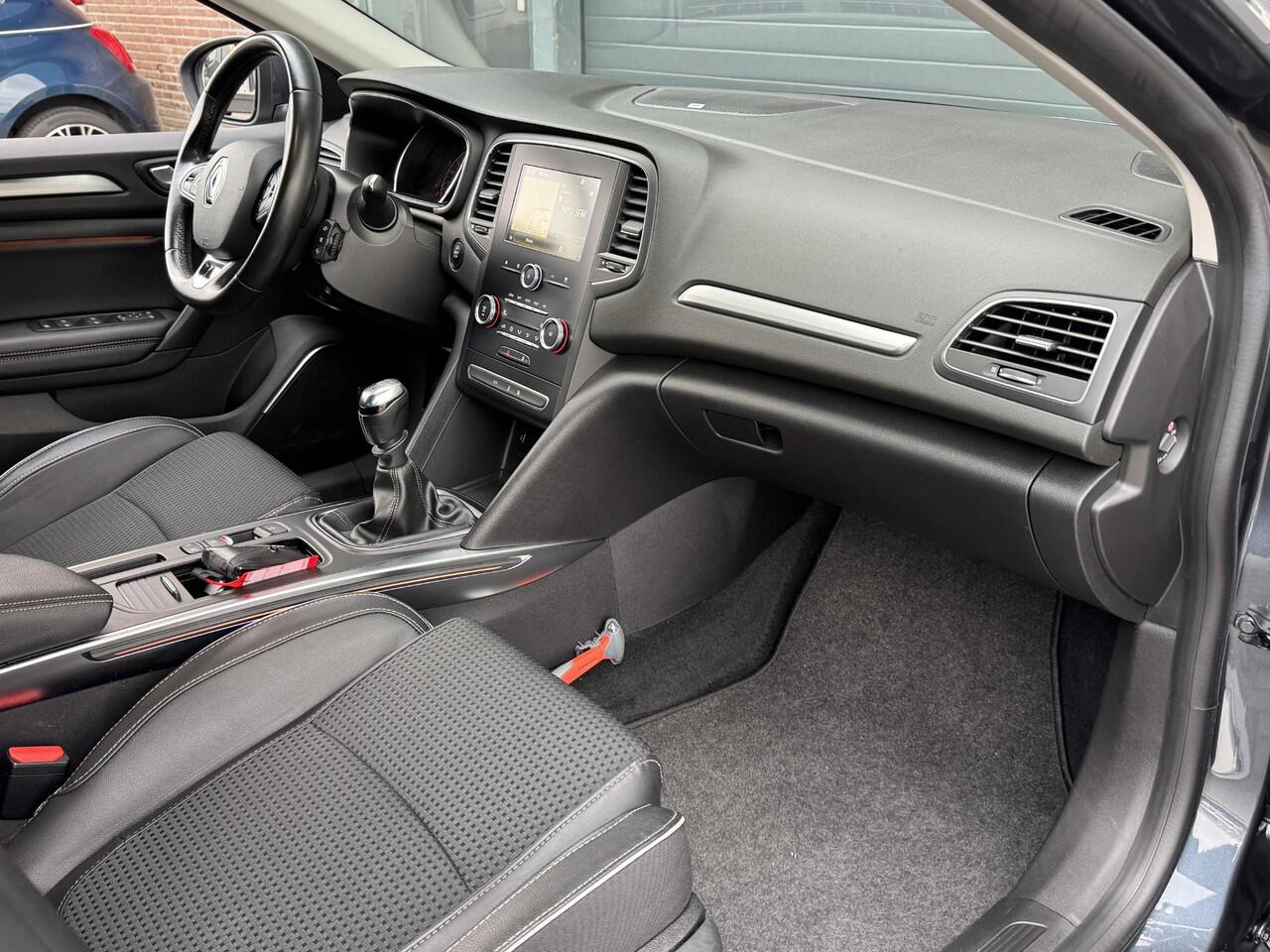 Renault MEGANE ESTATE 1.3 TCE BOSE I CLIMATE CONTROL I CRUISE CONTROL I NAVIGATIE I APPLE CARPLAY