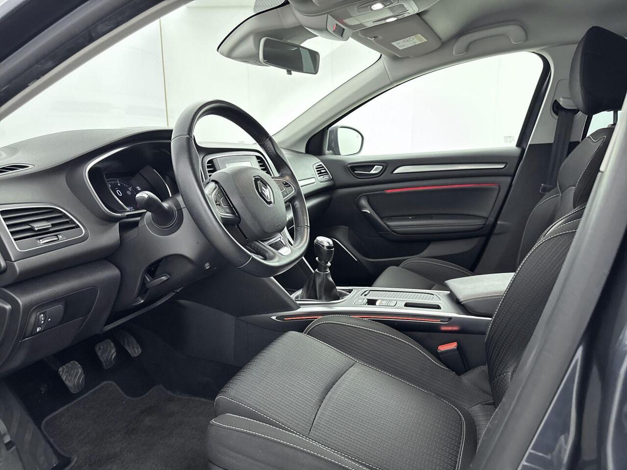 Renault MEGANE Estate 1.3 TCe GT-Line | Airco automatisch | Apple Carplay/Android Auto | Cruise Control | LED koplampen | lichtmetalen velgen 17" | navigatiesysteem full map