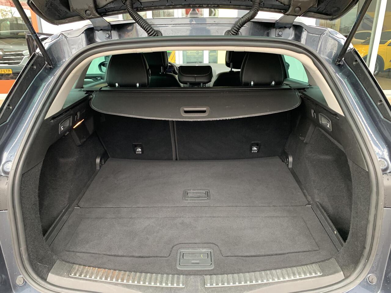 Renault MEGANE Estate 1.3 TCe Bose | Automaat | dodehoekdetectie