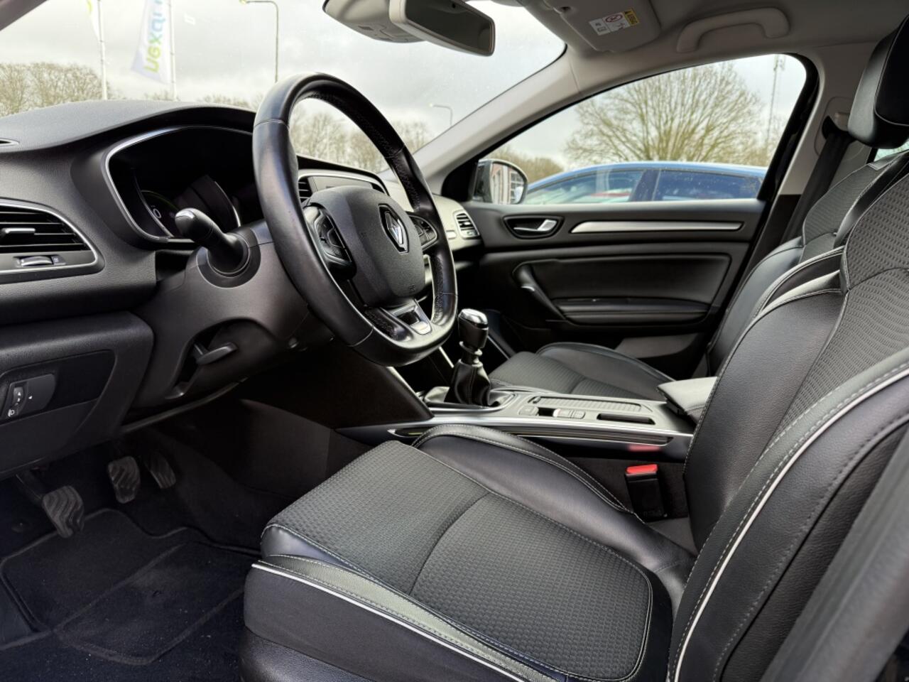 Renault MEGANE Estate 1.3 TCe Bose