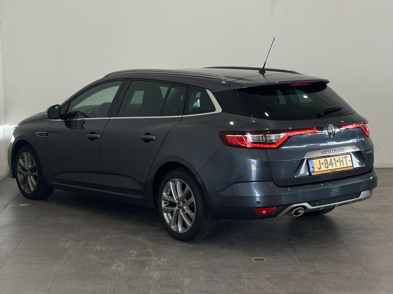 Renault MEGANE Estate 1.3 TCe 160 EDC GT-Line | Parkeersensoren voor, zij, achter en achteruitrijcamera | Apple Carplay/Android Auto