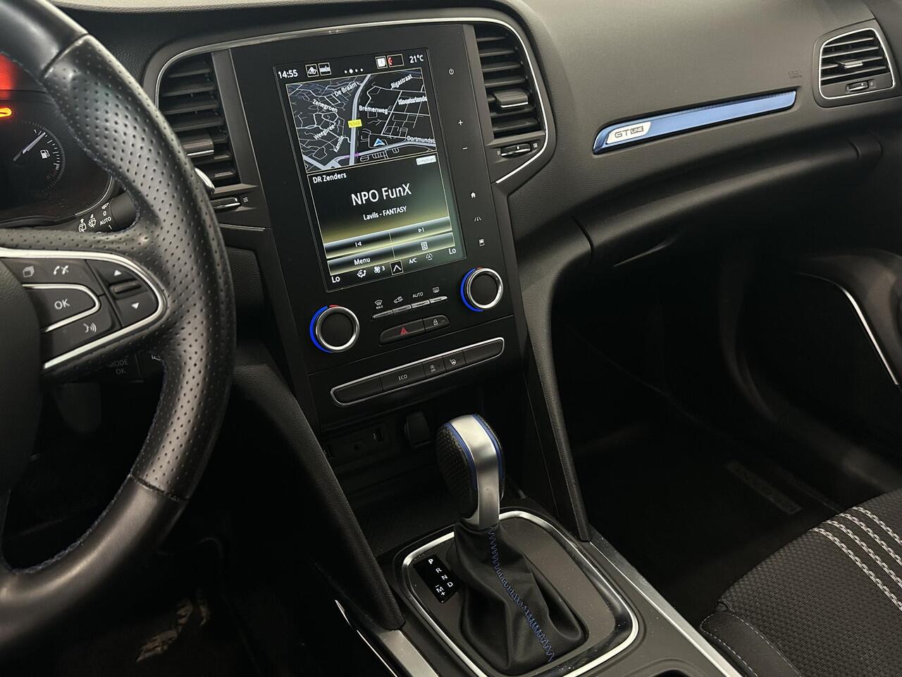 Renault MEGANE Estate 1.3 TCe 160 EDC GT-Line | Parkeersensoren voor, zij, achter en achteruitrijcamera | Apple Carplay/Android Auto