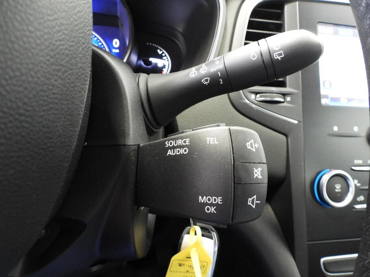 Renault MEGANE Estate 1.3 TCe Zen NAVI/CLIMA/CRUISE/PDC!