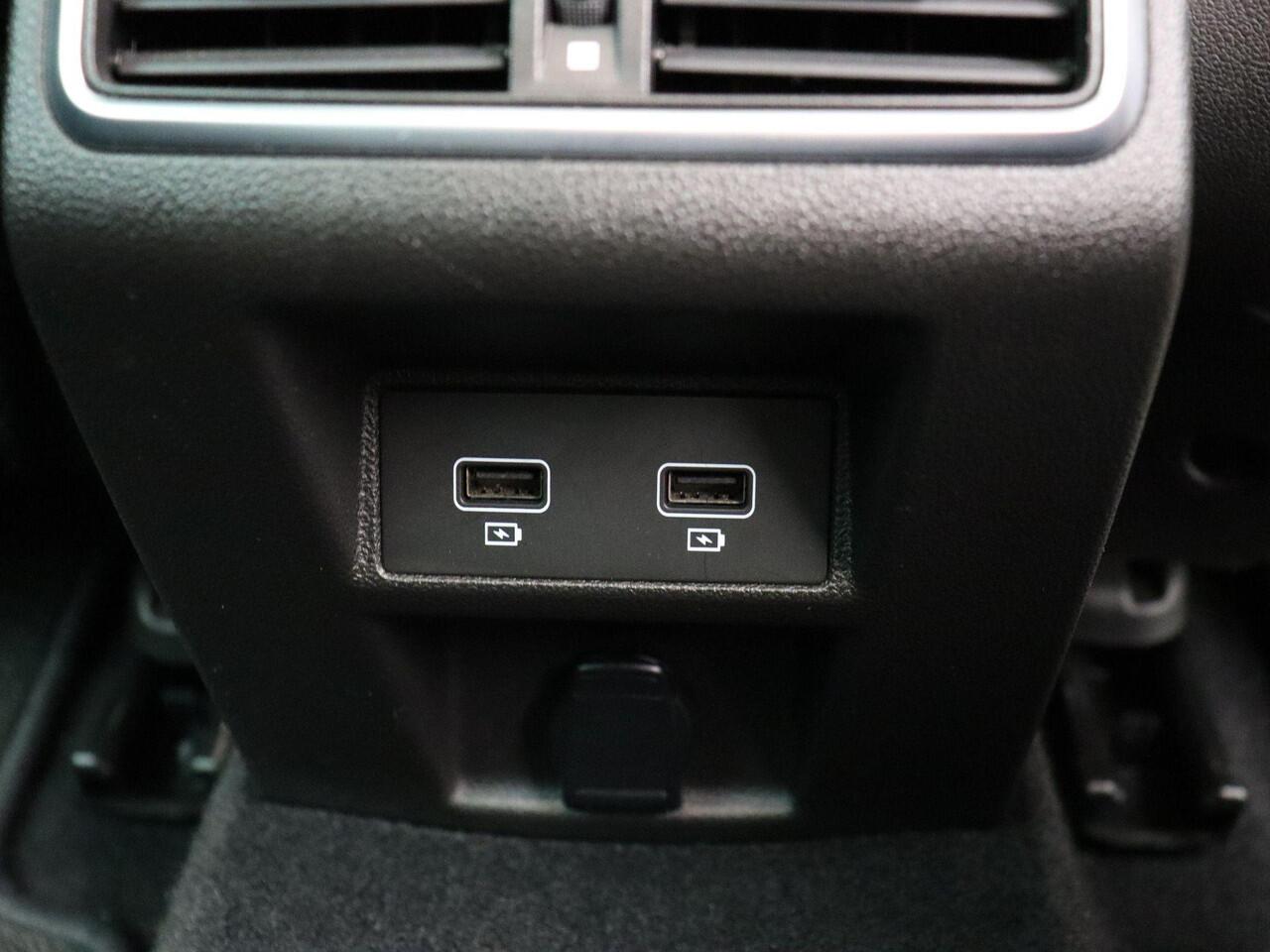 Renault MEGANE Estate 1.5 Blue dCi Intens | Head-Up Display | Panoramadak | Stoel en stuurwiel verwarming | Clima | Achteruitrijcamera.