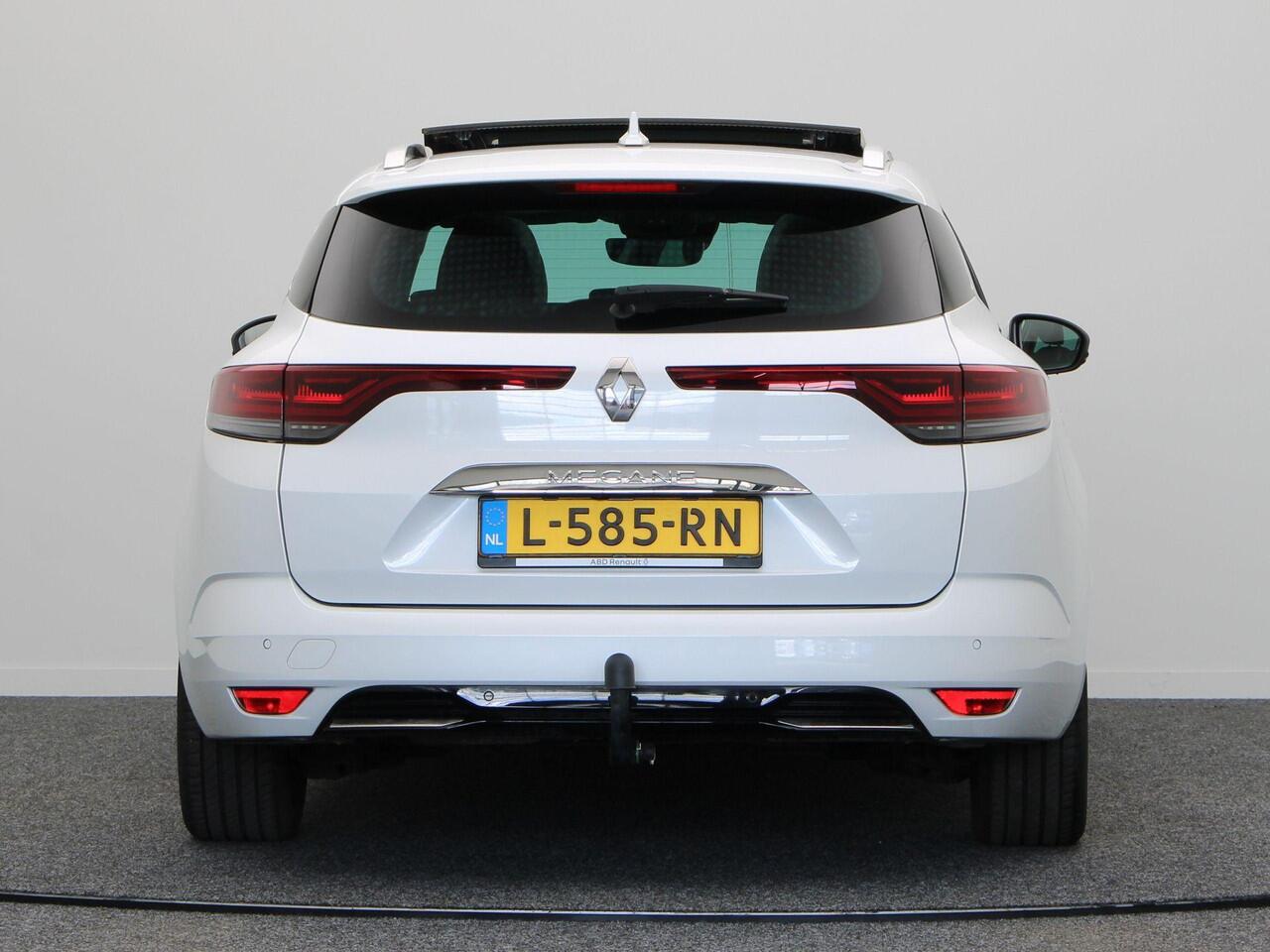 Renault MEGANE Estate 1.5 Blue dCi Intens | Head-Up Display | Panoramadak | Stoel en stuurwiel verwarming | Clima | Achteruitrijcamera.