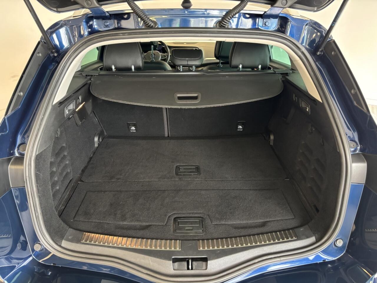 Renault MEGANE 1.3 TCe 140 Bose Trekhaak 1700kg trekvermogen