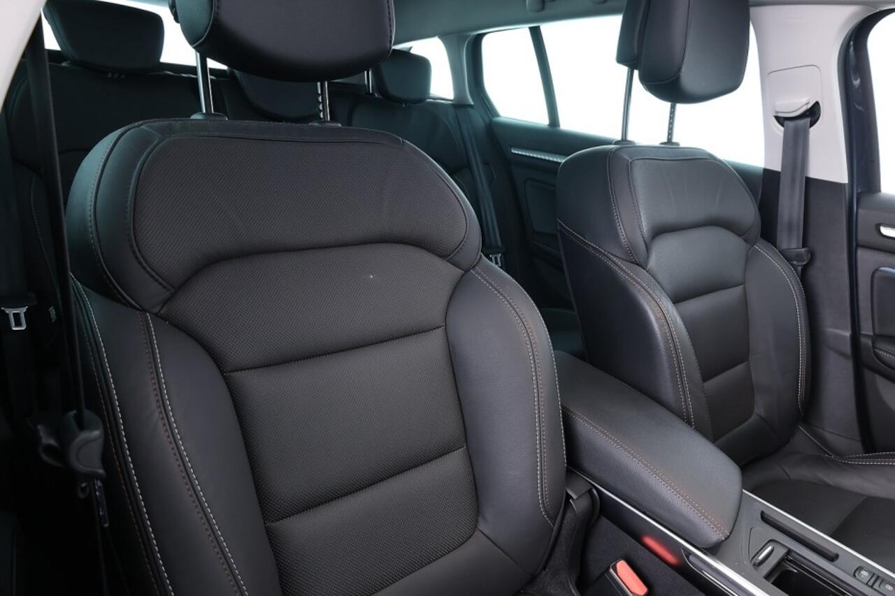 Renault MEGANE Estate 1.6 E-Tech Plug-In Hybrid 160 Business Edition One | PANORAMADAK | LEDER