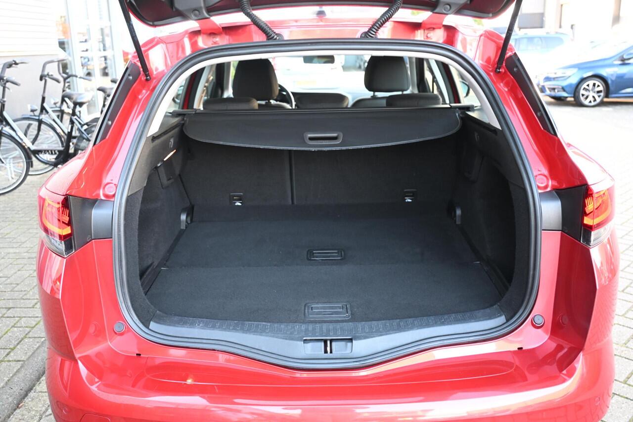 Renault MEGANE Estate TCe 115 Zen | APPLECARPLAY/ANDROIDAUTO | CLIMATE CONTROL | CRUISE CONTROL | PDC