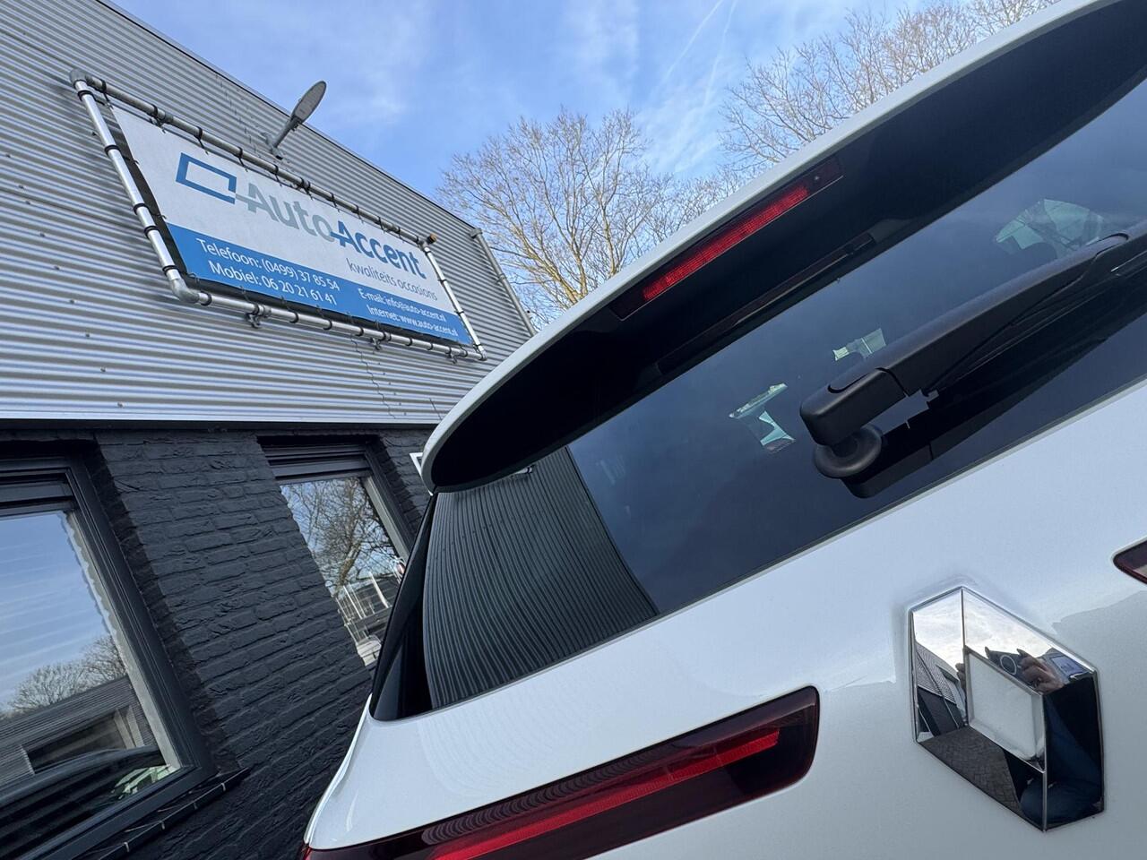 Renault MEGANE Estate 1.6 E-Tech Plug-In Hybrid 160 Business Edition One Leder/Camera/68dkm...