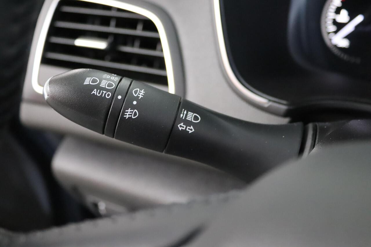 Renault MEGANE Estate 1.3 TCe Limited Trekhaak, Navigatie, Cruise Control